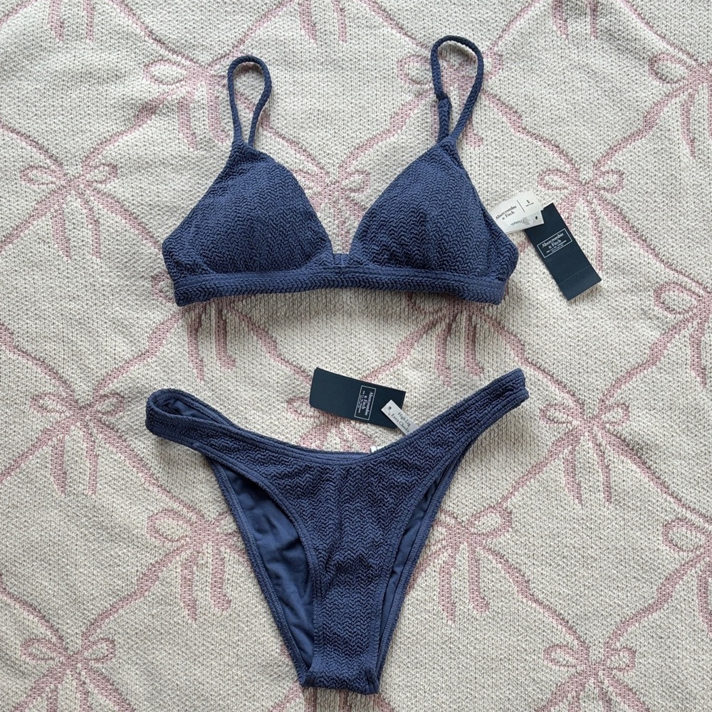 SOLD: NWT Abercrombie Bikini